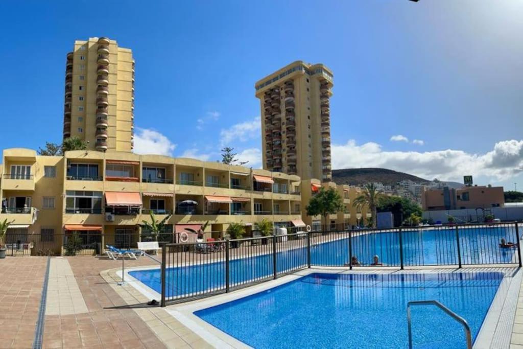 Vistas Cristianos 2 Swimming Pools Apartment *